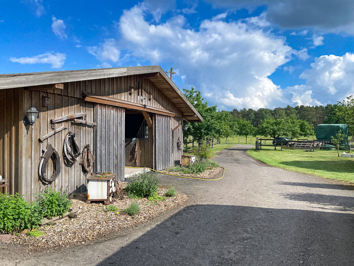 Arbeiten und wohnen mit über 7.500 Land direkt vor der Tür - Ansicht