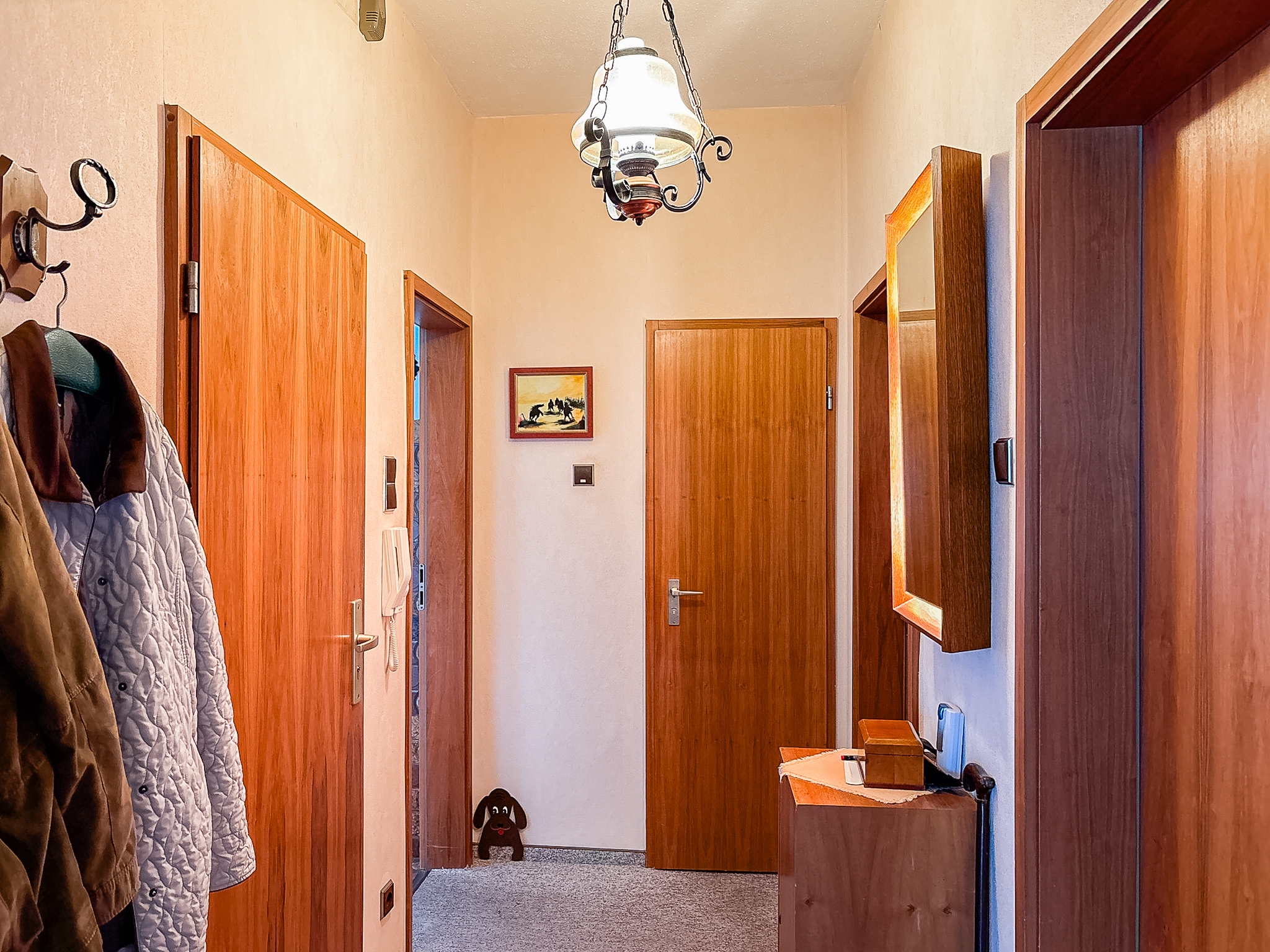 Gepflegte Doppelhaushälfte mit Gartenidylle und flexibler Wohnaufteilung in Herrenhausen - Ansicht