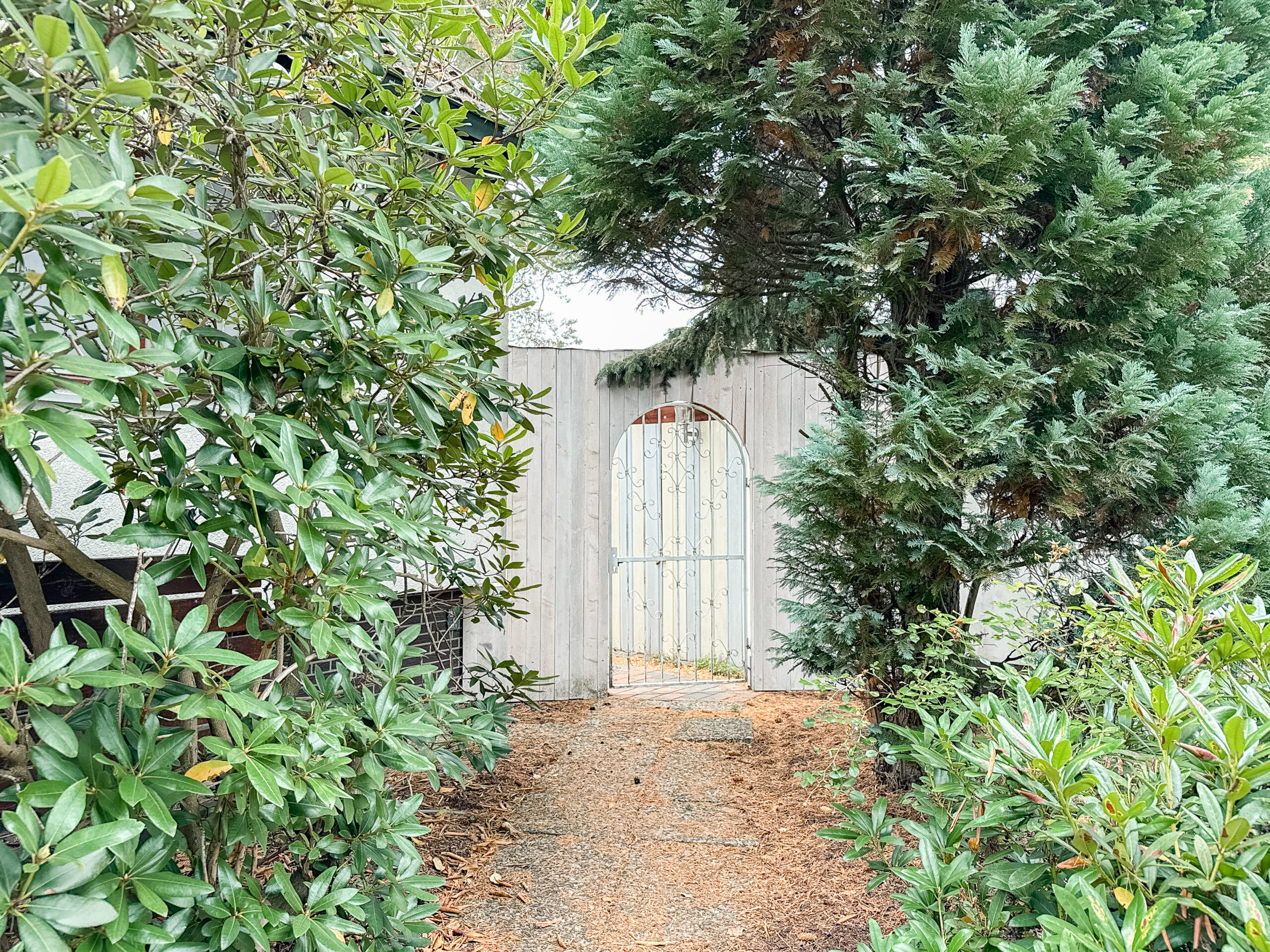 Vielseitiger Bungalow mit großem Grundstück und Vermietungspotenzial in Hambühren - Ansicht