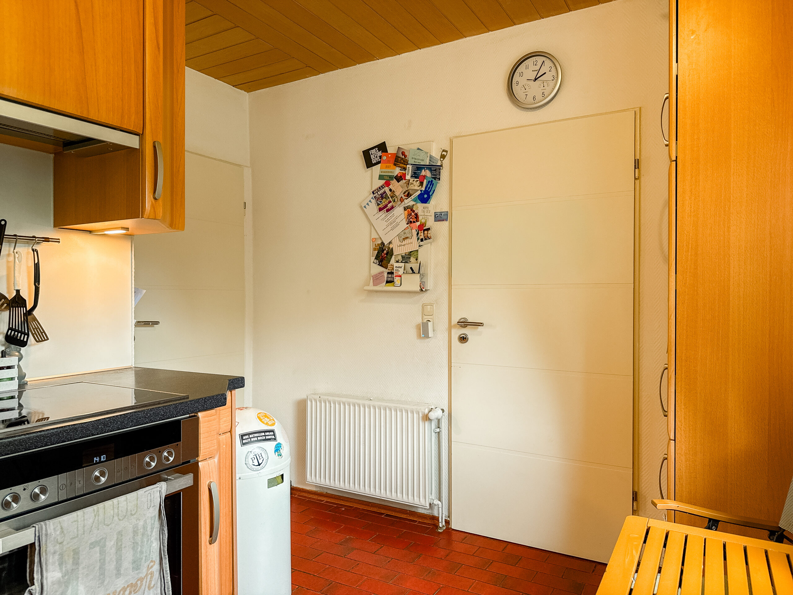 Vielseitiger Bungalow mit großem Grundstück und Vermietungspotenzial in Hambühren - Ansicht