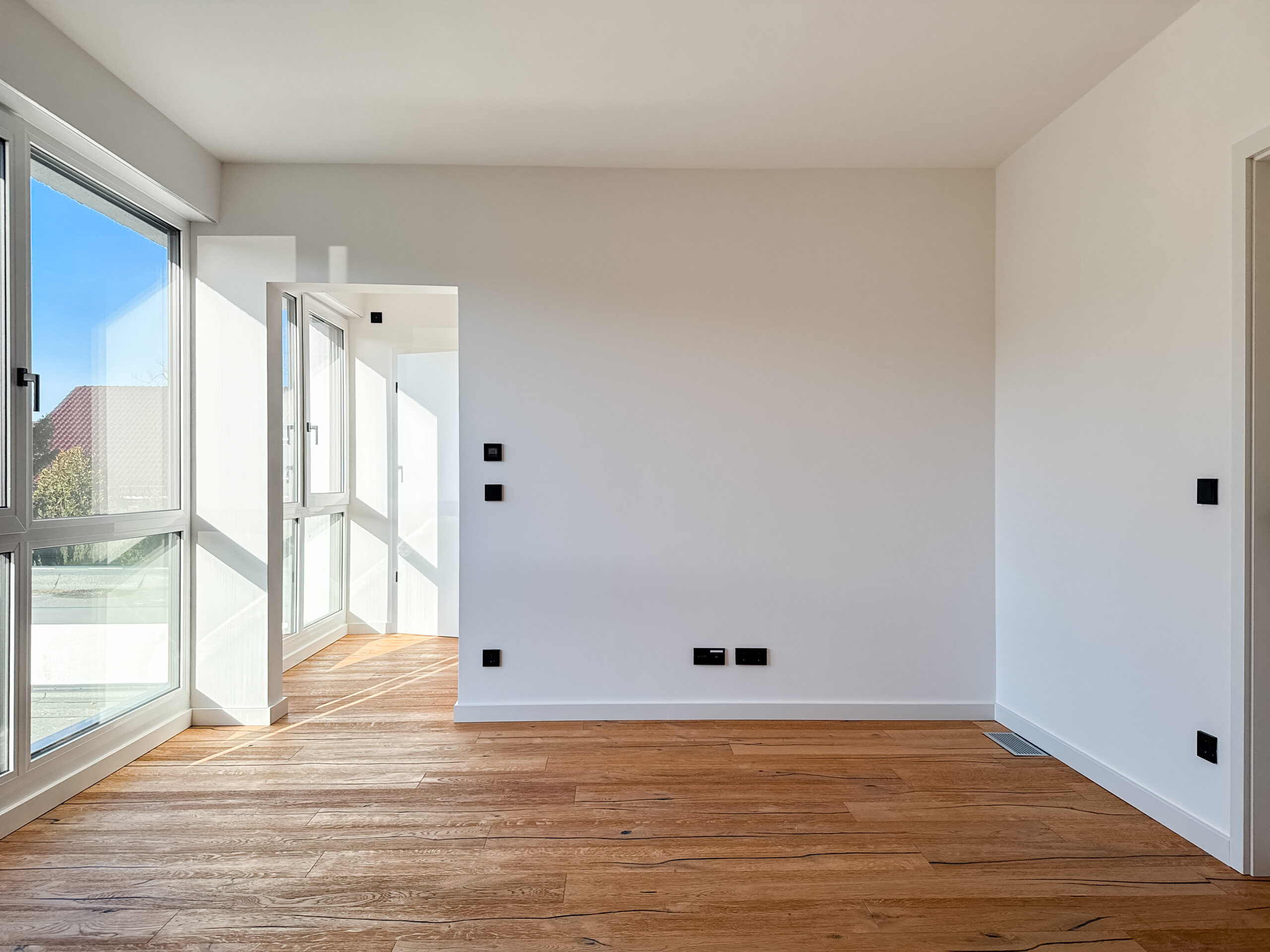 Hochwertige Stadtvilla mit Dachterrasse, Fitnessbereich & Büro - Ansicht