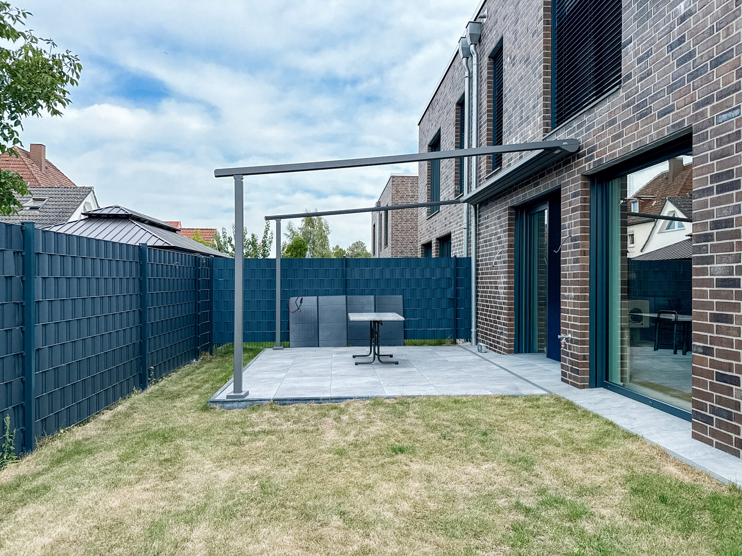 Doppelhaushälfte sucht neue Familie in Rethen - Ansicht