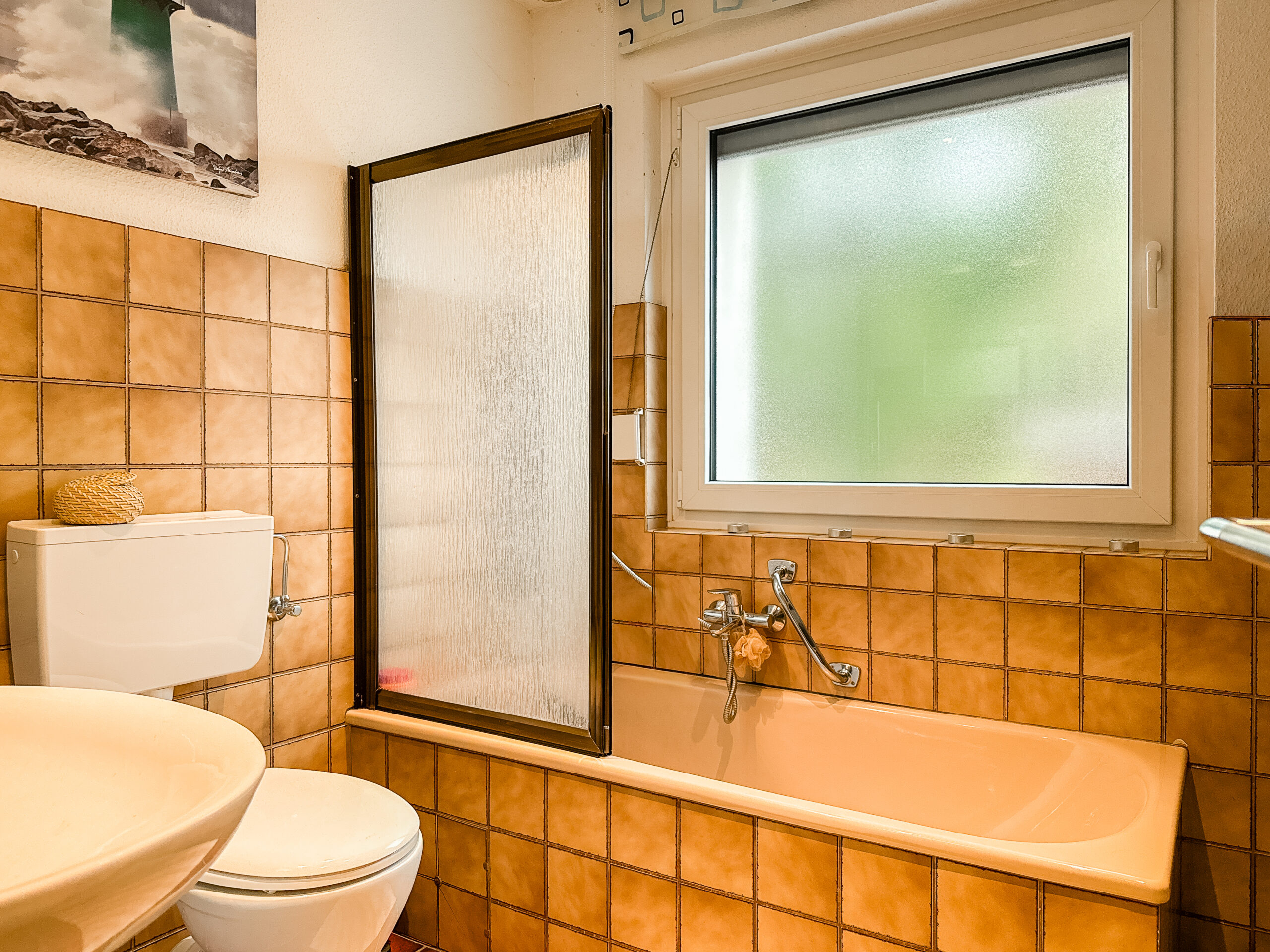 Vielseitiger Bungalow mit großem Grundstück und Vermietungspotenzial in Hambühren - Ansicht