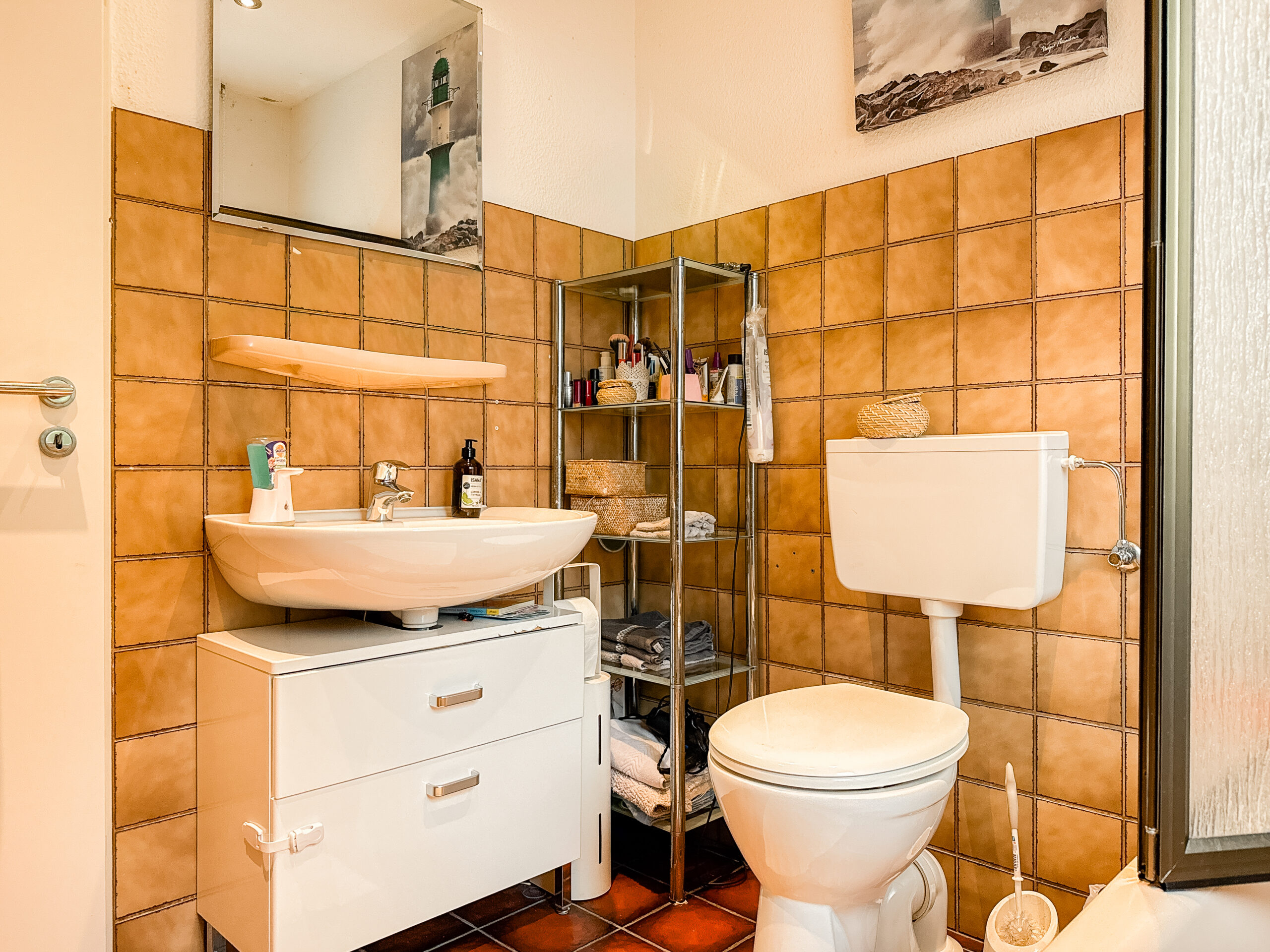 Vielseitiger Bungalow mit großem Grundstück und Vermietungspotenzial in Hambühren - Ansicht