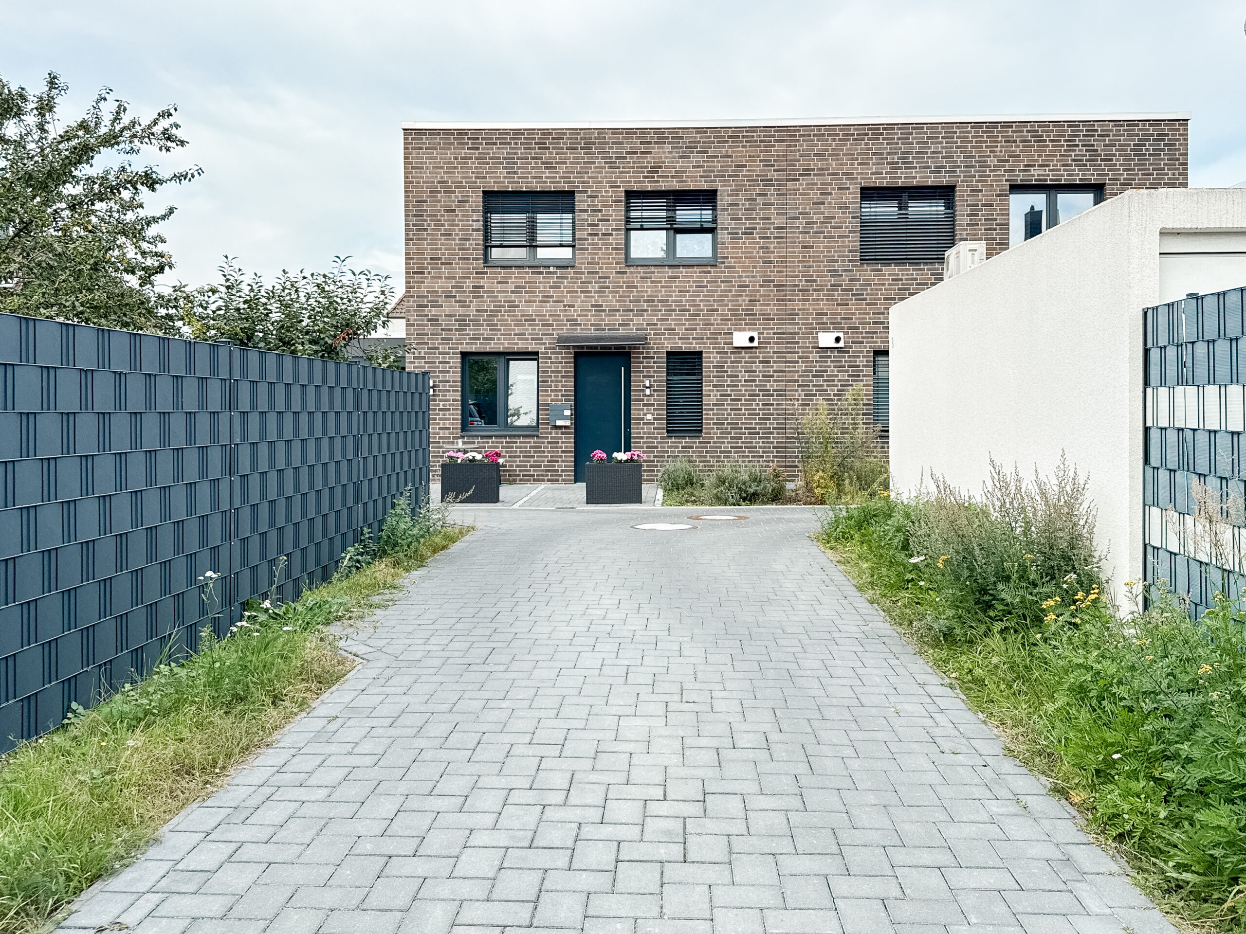 Doppelhaushälfte sucht neue Familie in Rethen - Ansicht