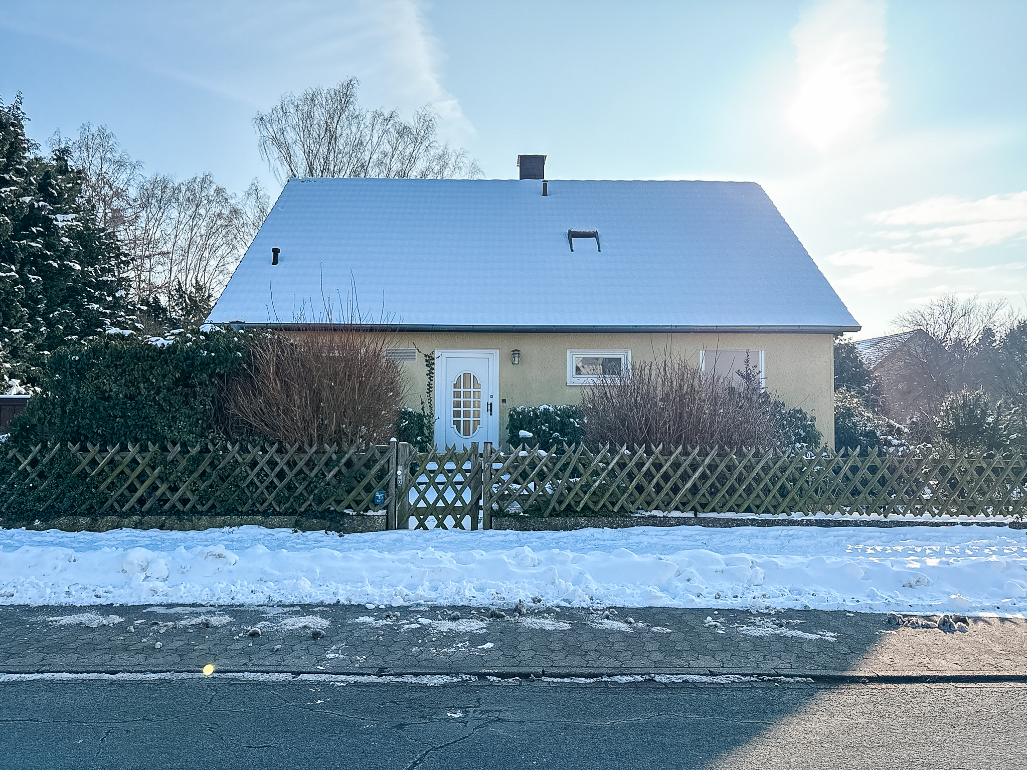 Traumhaftes Einfamilienhaus in Wedemark mit Garten auf Erbpacht - Ansicht