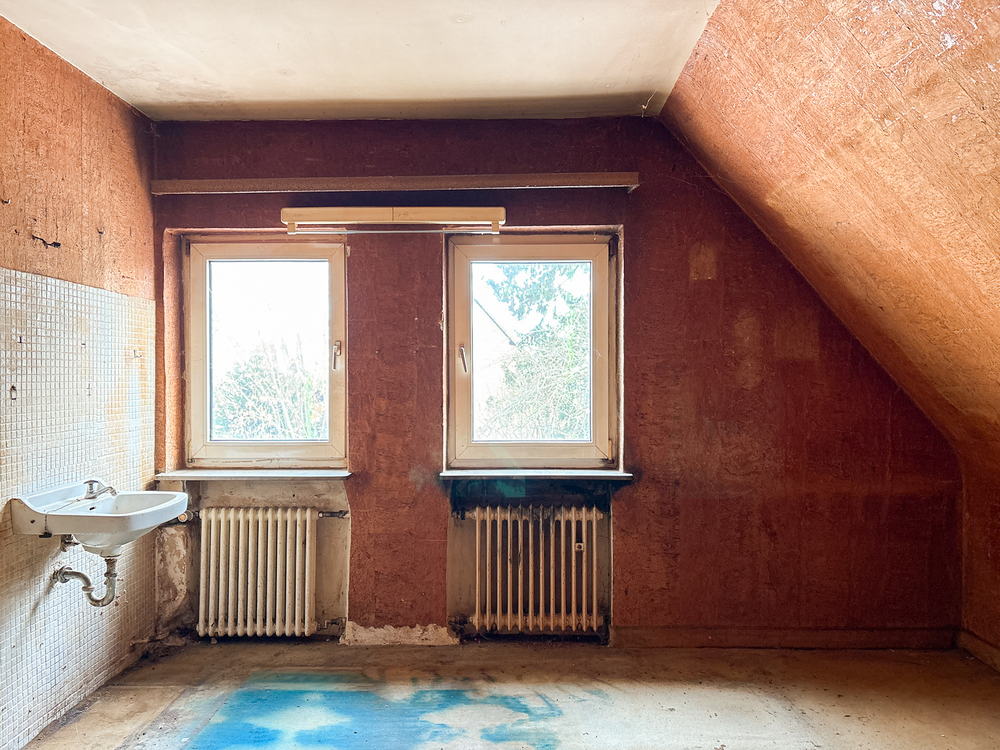 Charmantes Einfamilienhaus mit großem Grundstück und Sanierungspotenzial in Wedemark - Ansicht