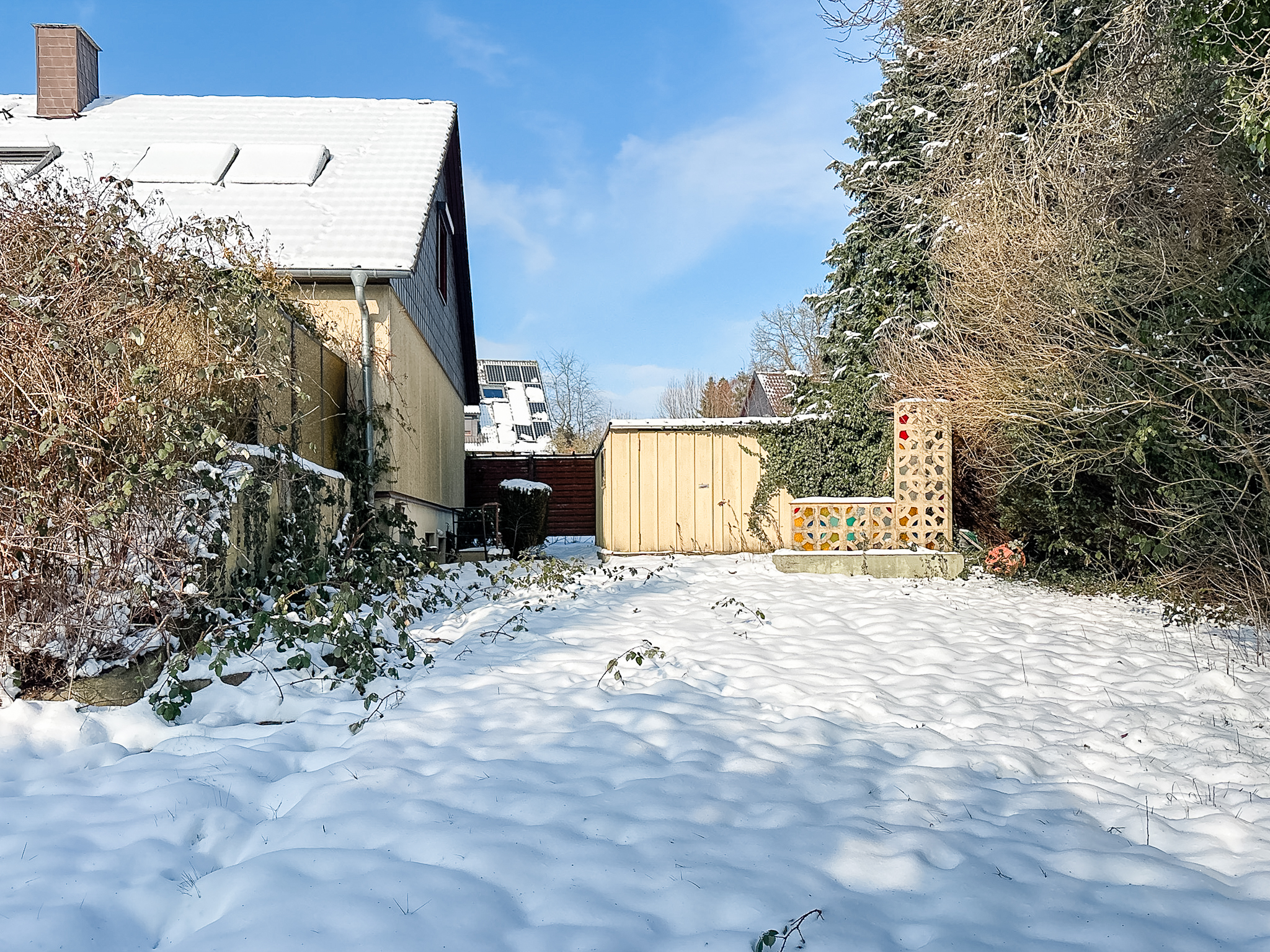 Traumhaftes Einfamilienhaus in Wedemark mit Garten auf Erbpacht - Ansicht