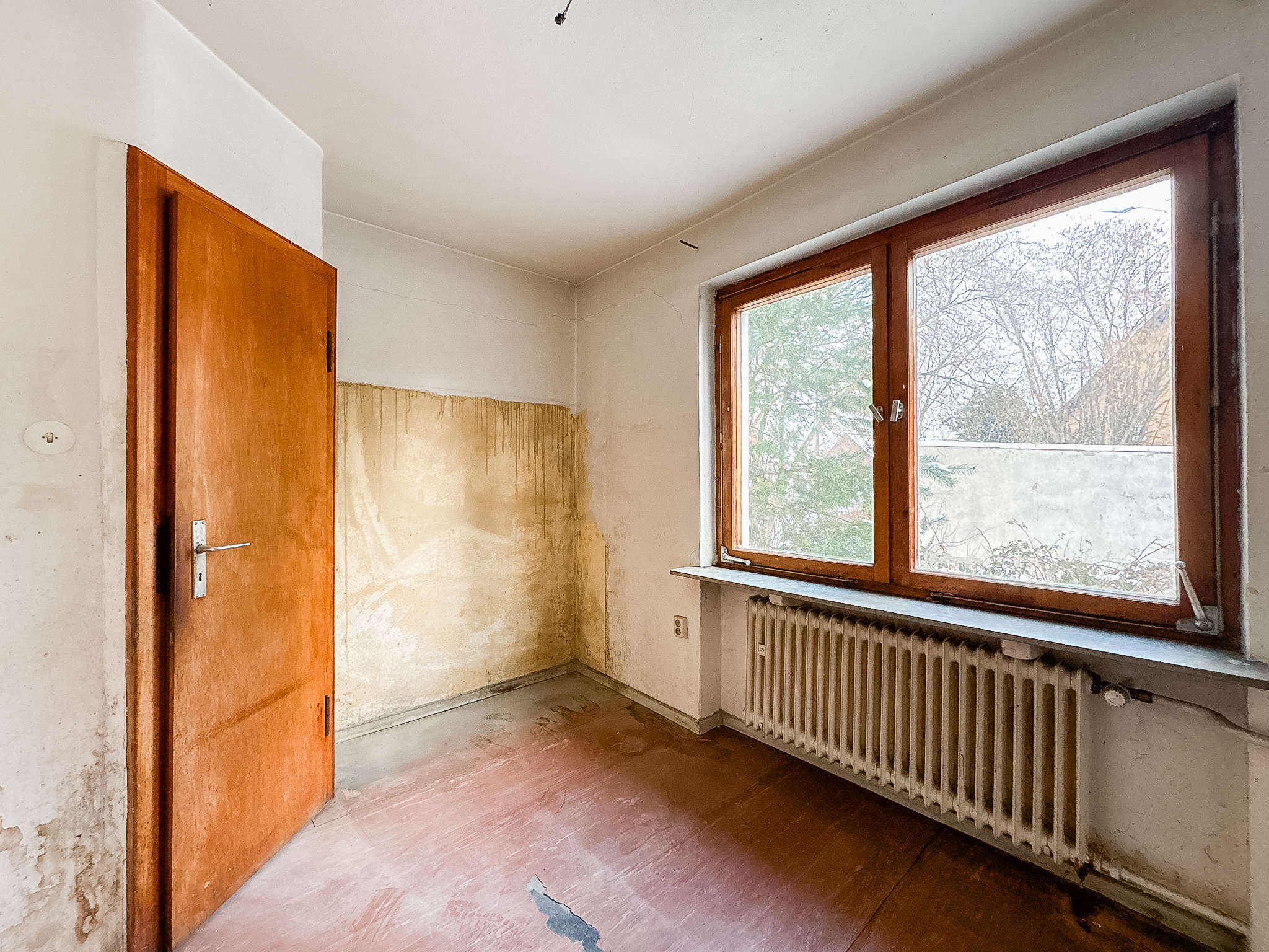 Charmantes Einfamilienhaus mit großem Grundstück und Sanierungspotenzial in Wedemark - Ansicht