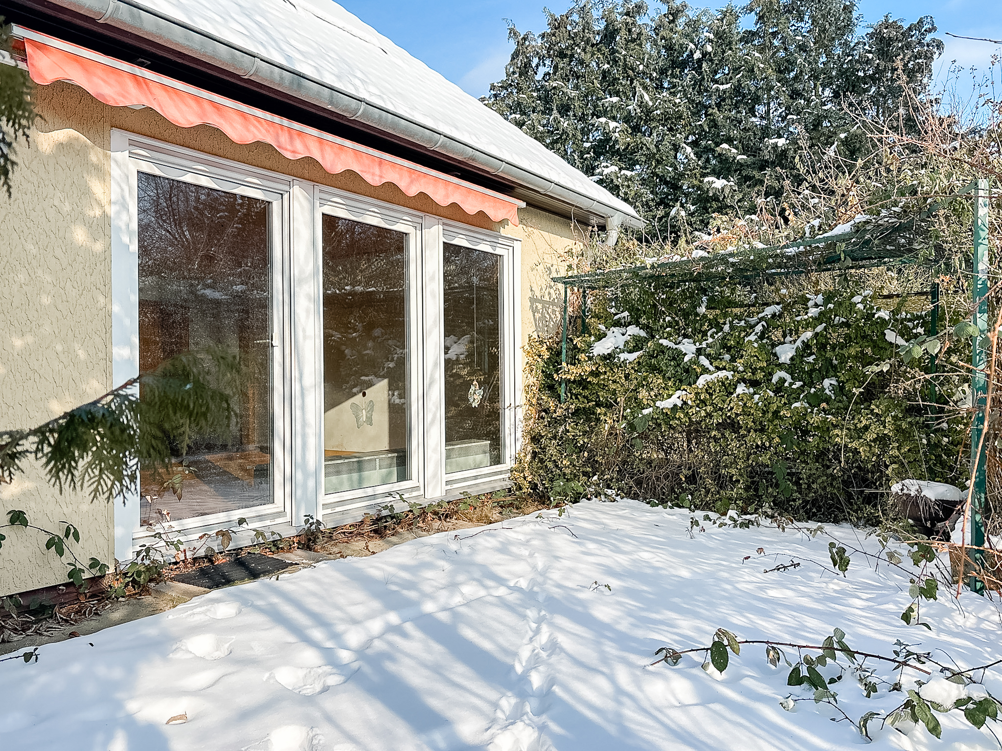 Traumhaftes Einfamilienhaus in Wedemark mit Garten auf Erbpacht - Ansicht