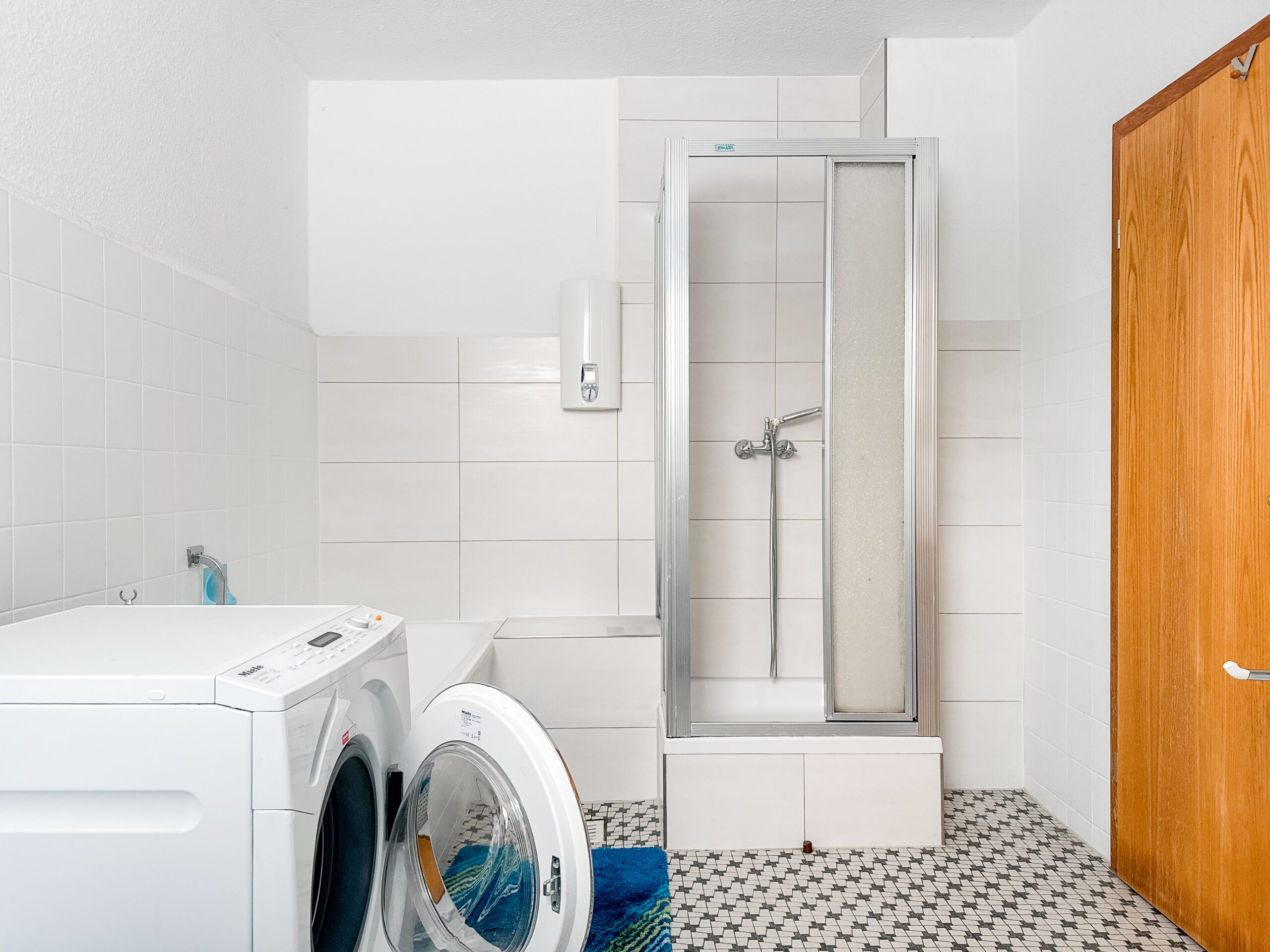 Großzügiges Baugrundstück mit sanierungsbedürftigem Fachwerkhaus in ruhiger Lage von Gehrden - Ansicht