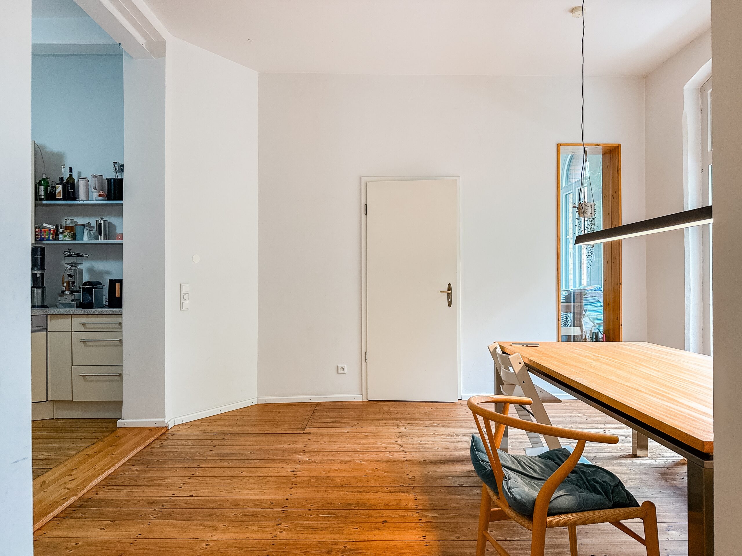 Denkmalgeschützte 5-Zimmer-Wohnung mit Balkon und attraktiven Mieteinnahmen - Ansicht