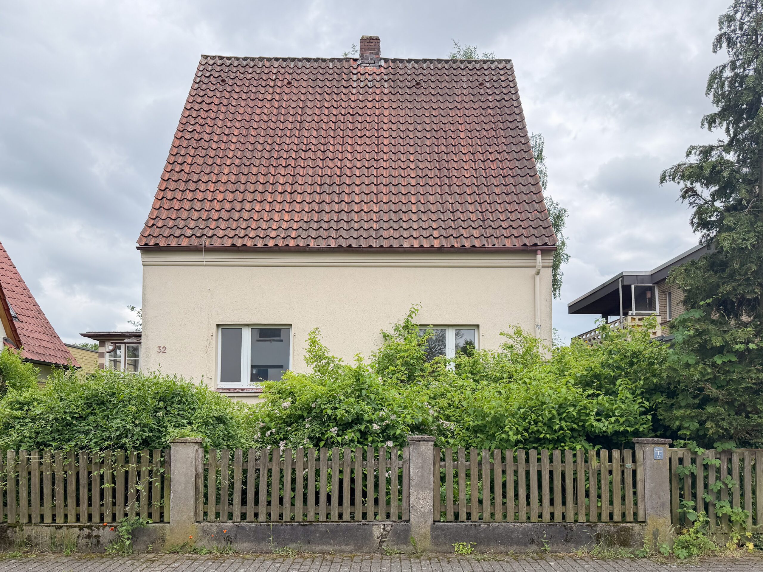 Ihr Neubauprojekt beginnt hier – Grundstück mit Altbestand - Ansicht