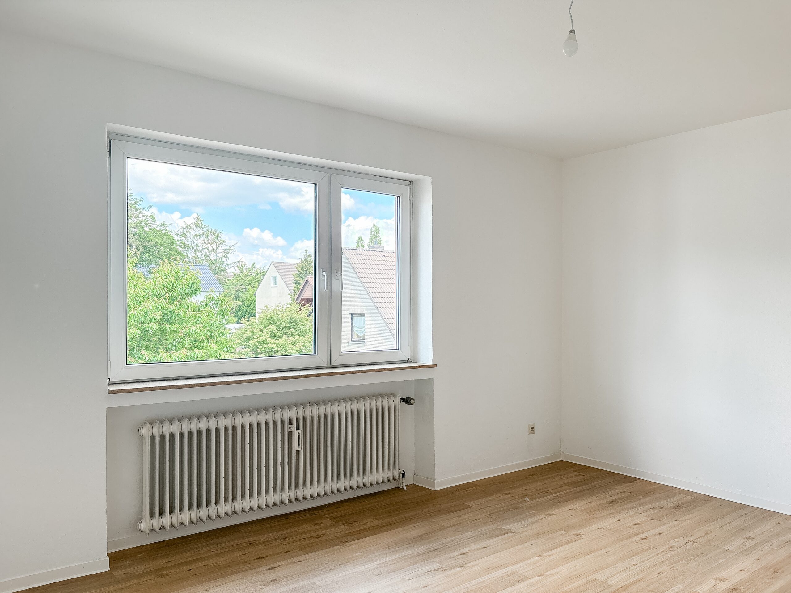 Einziehen und wohlfühlen: Renovierte Mietwohnung mit Balkon - Ansicht