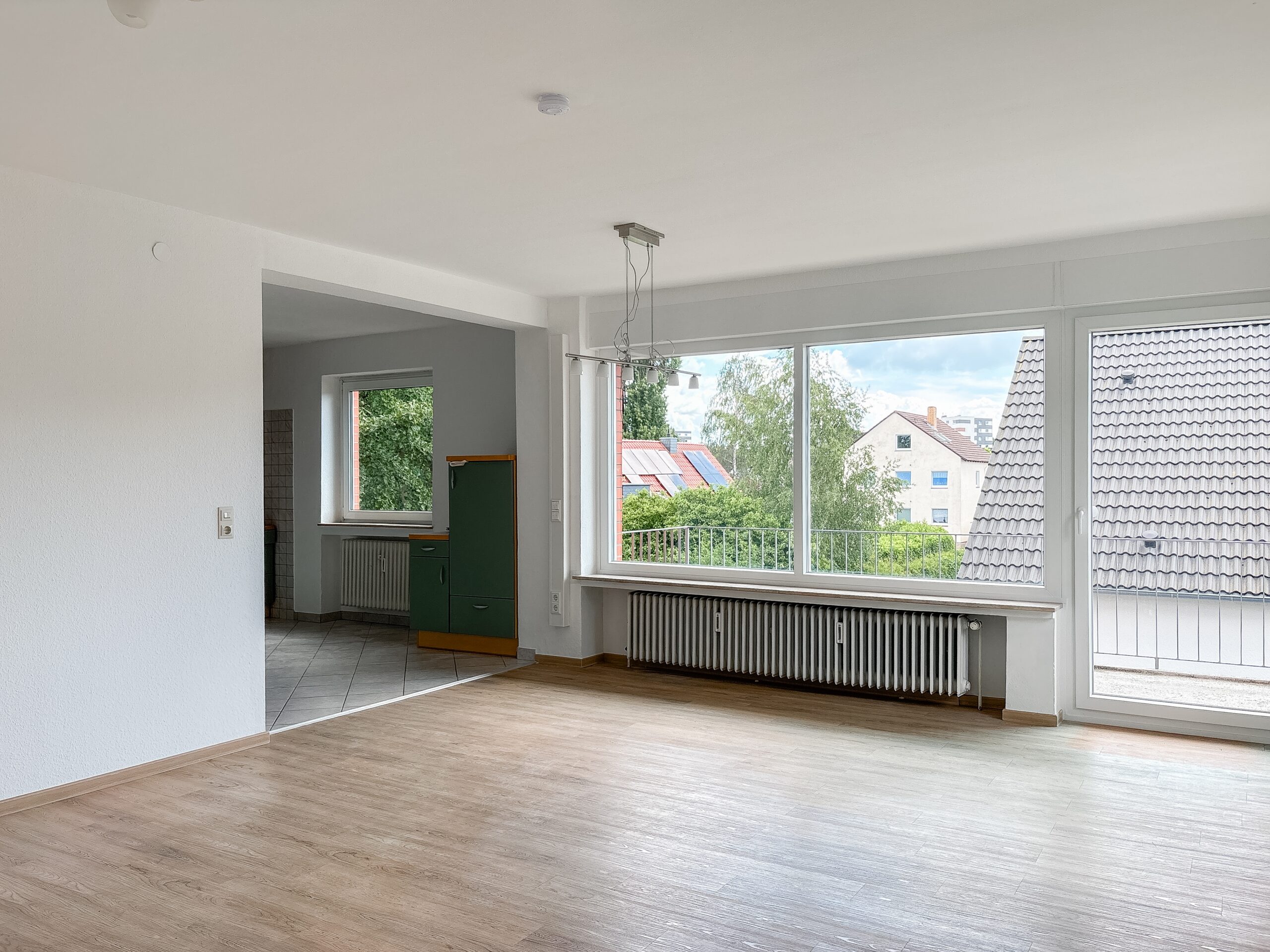 Einziehen und wohlfühlen: Renovierte Mietwohnung mit Balkon - Ansicht