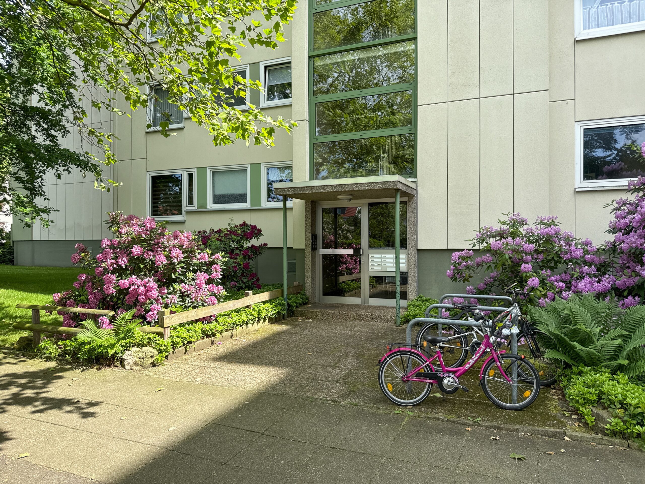 Vermietete Eigentumswohnung mit Loggia und Garage in gepflegter Wohnanlage - Ansicht