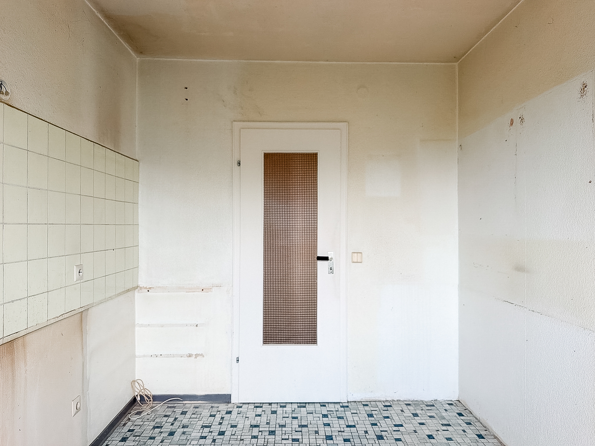 Gestaltungspotenzial im 3. Obergeschoss – 2 Zimmer mit Loggia und Garage - Ansicht