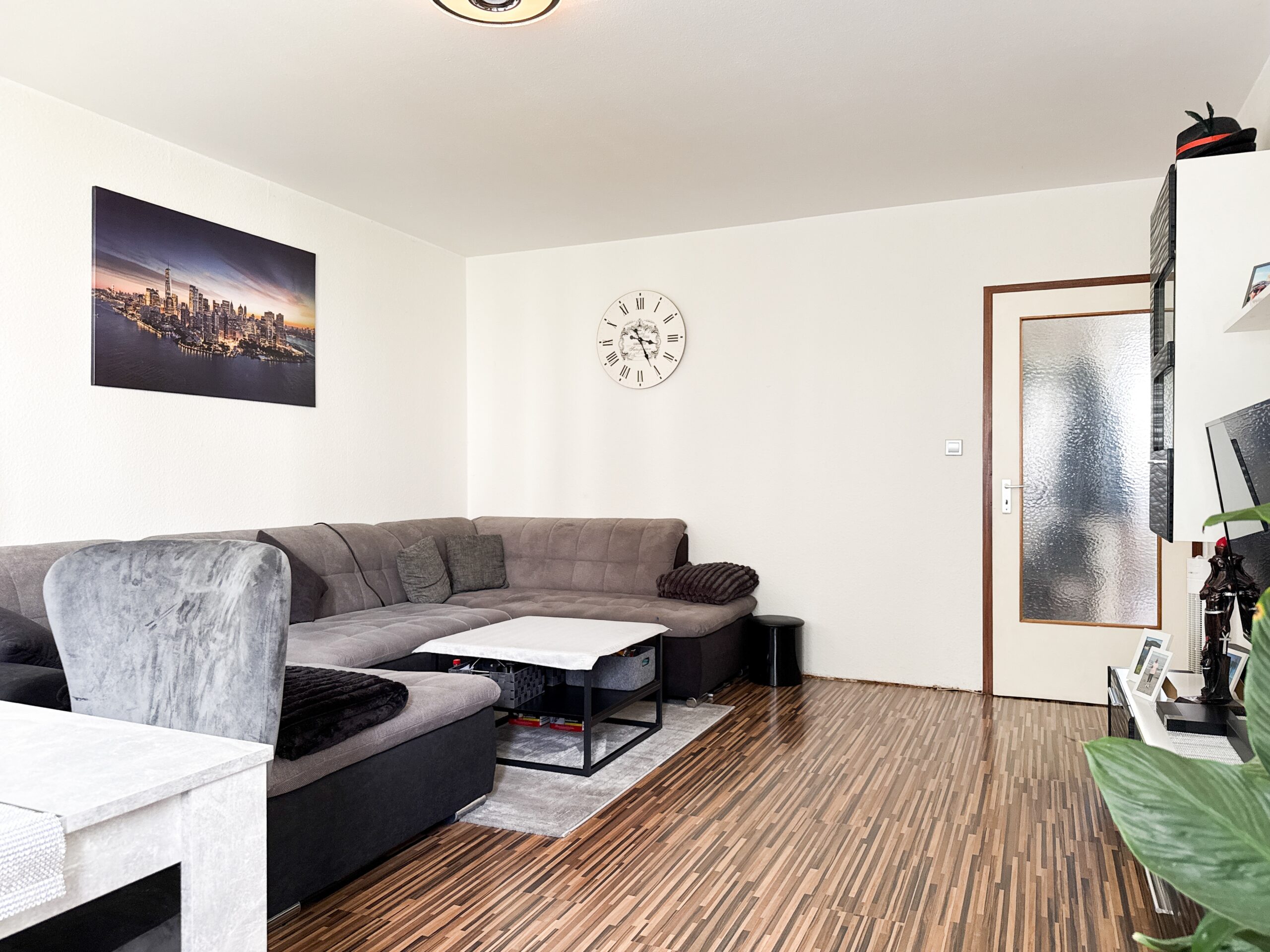 Vermietete Eigentumswohnung mit Loggia und Garage in gepflegter Wohnanlage - Ansicht