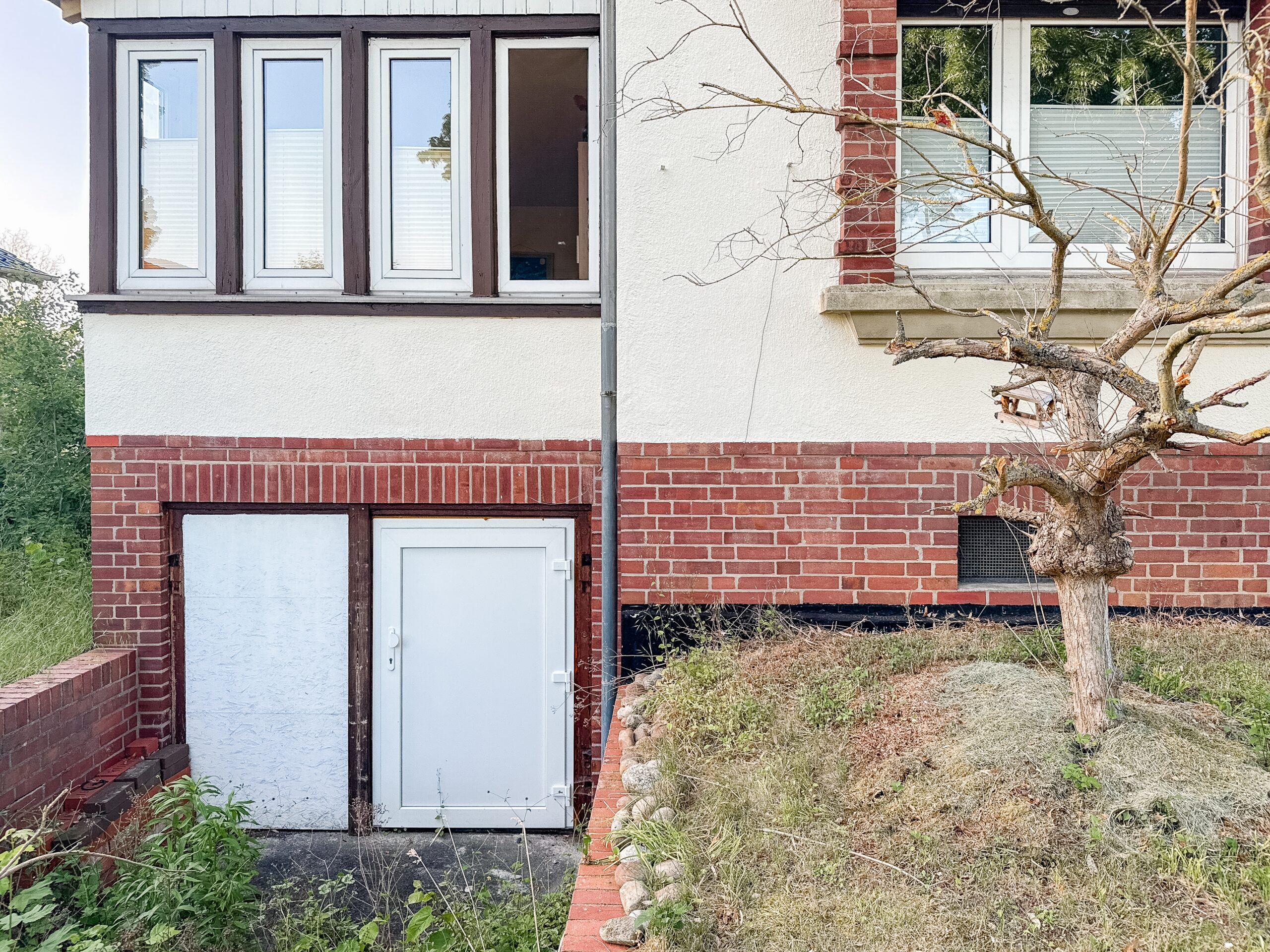 Zweiparteienhaus mit Entwicklungspotenzial – Eigennutzung, Vermietung oder Neubau - Ansicht