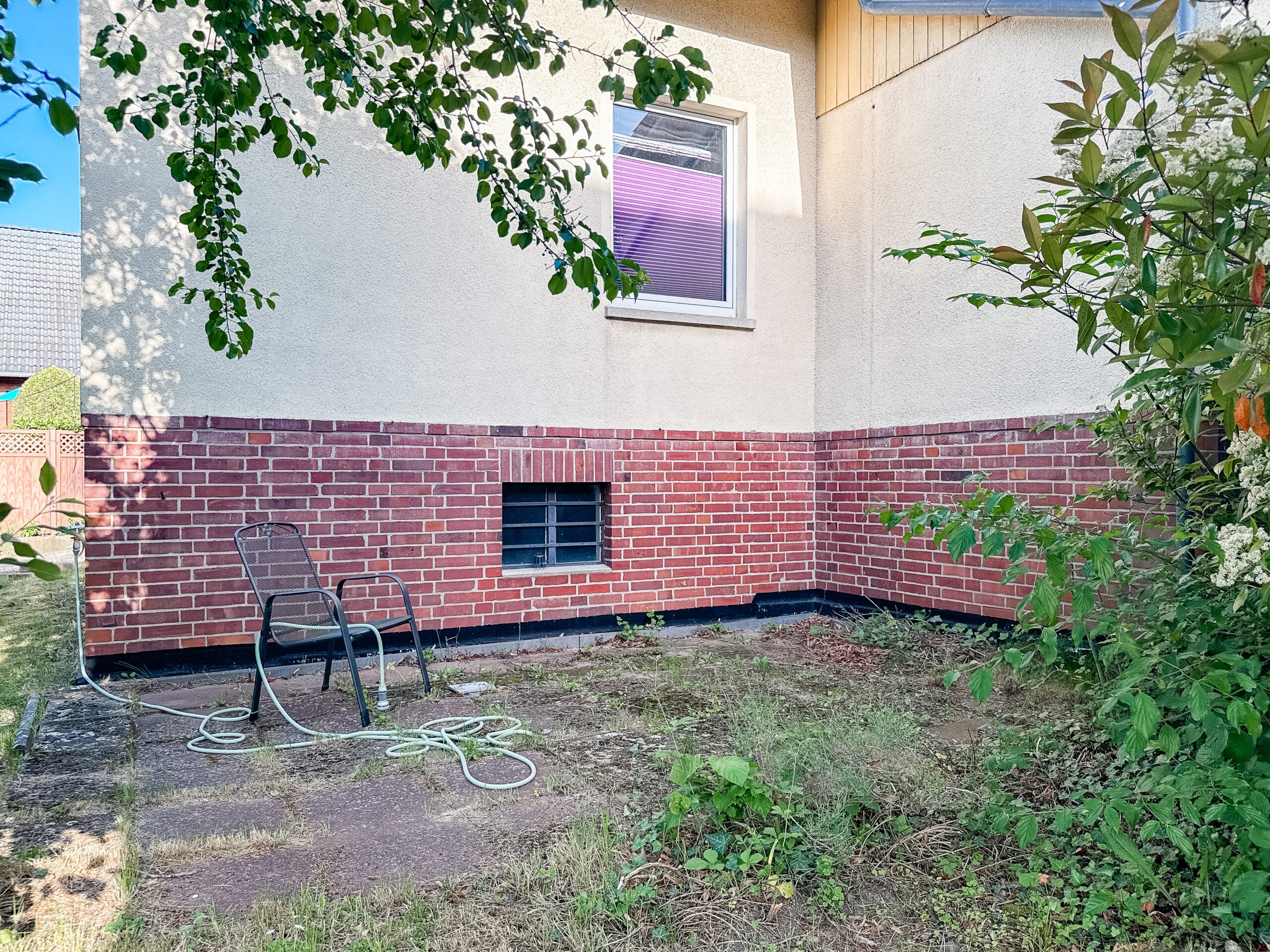 Zweiparteienhaus mit Entwicklungspotenzial – Eigennutzung, Vermietung oder Neubau - Ansicht