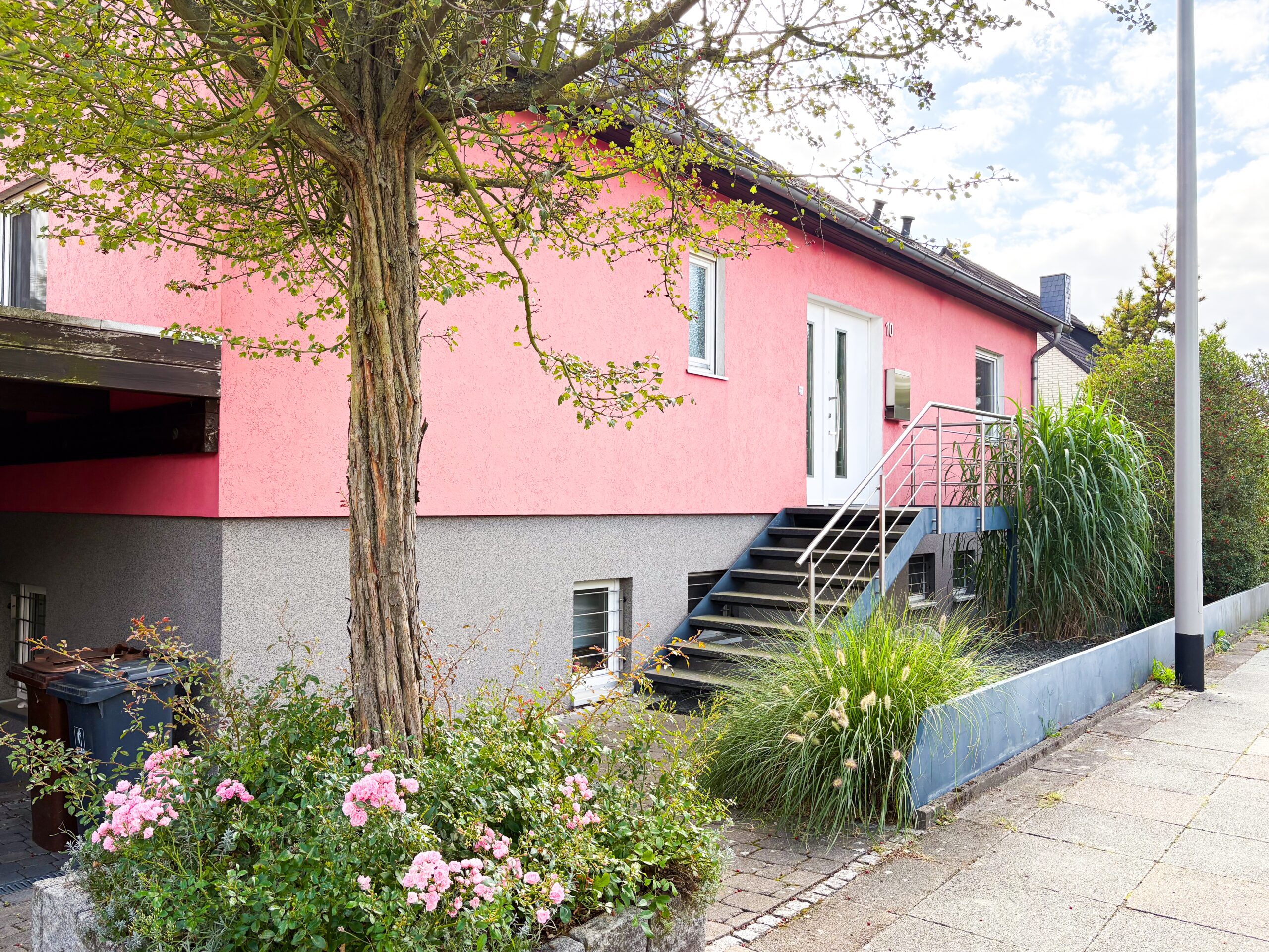 Viel Raum für Ihre Wohnideen – freistehendes Einfamilienhaus in grüner Lage - Ansicht