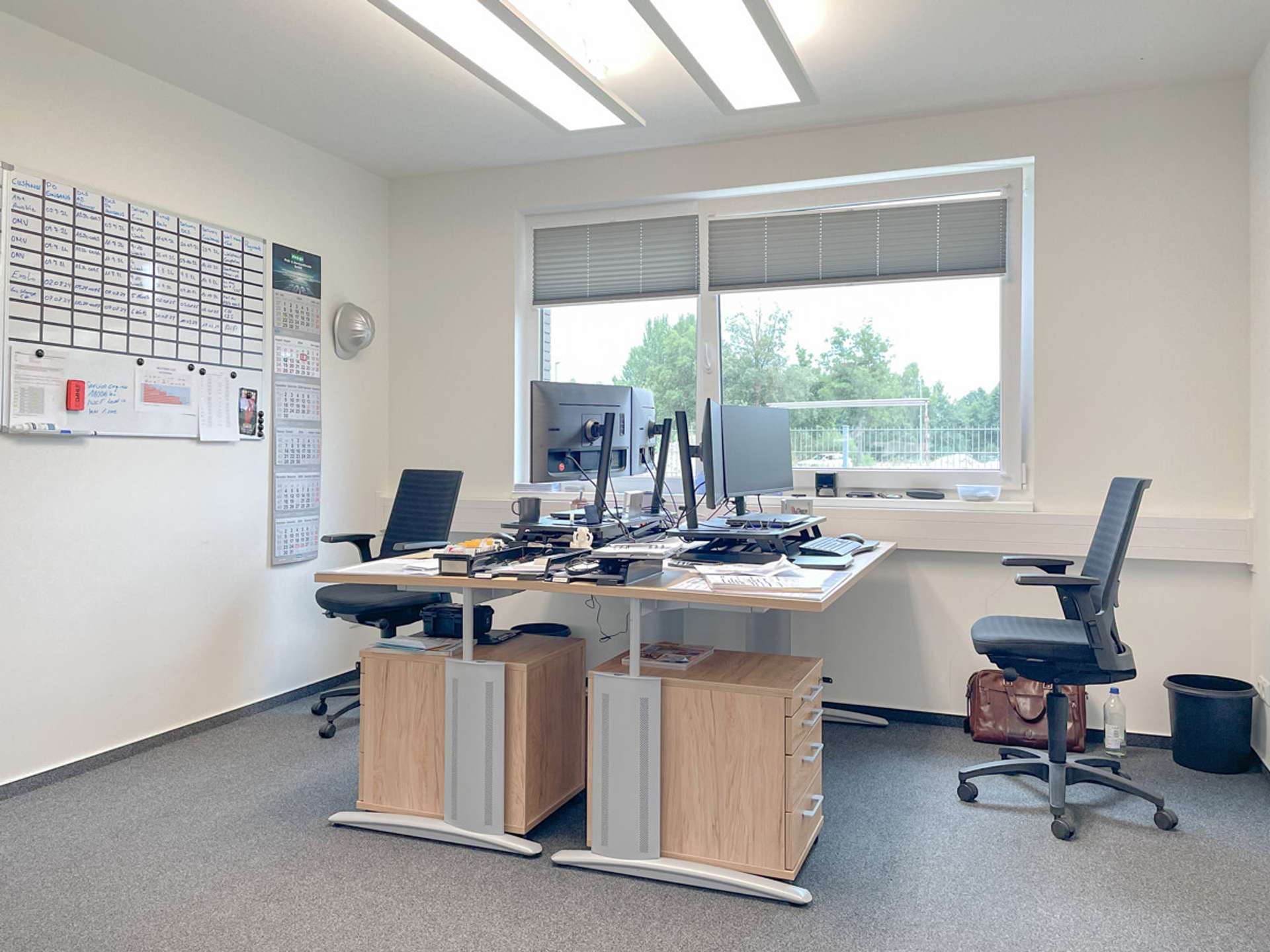 Büro 1