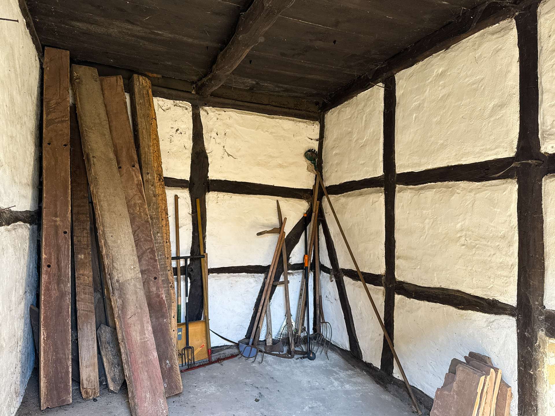 Raum 3; Nebengebäude