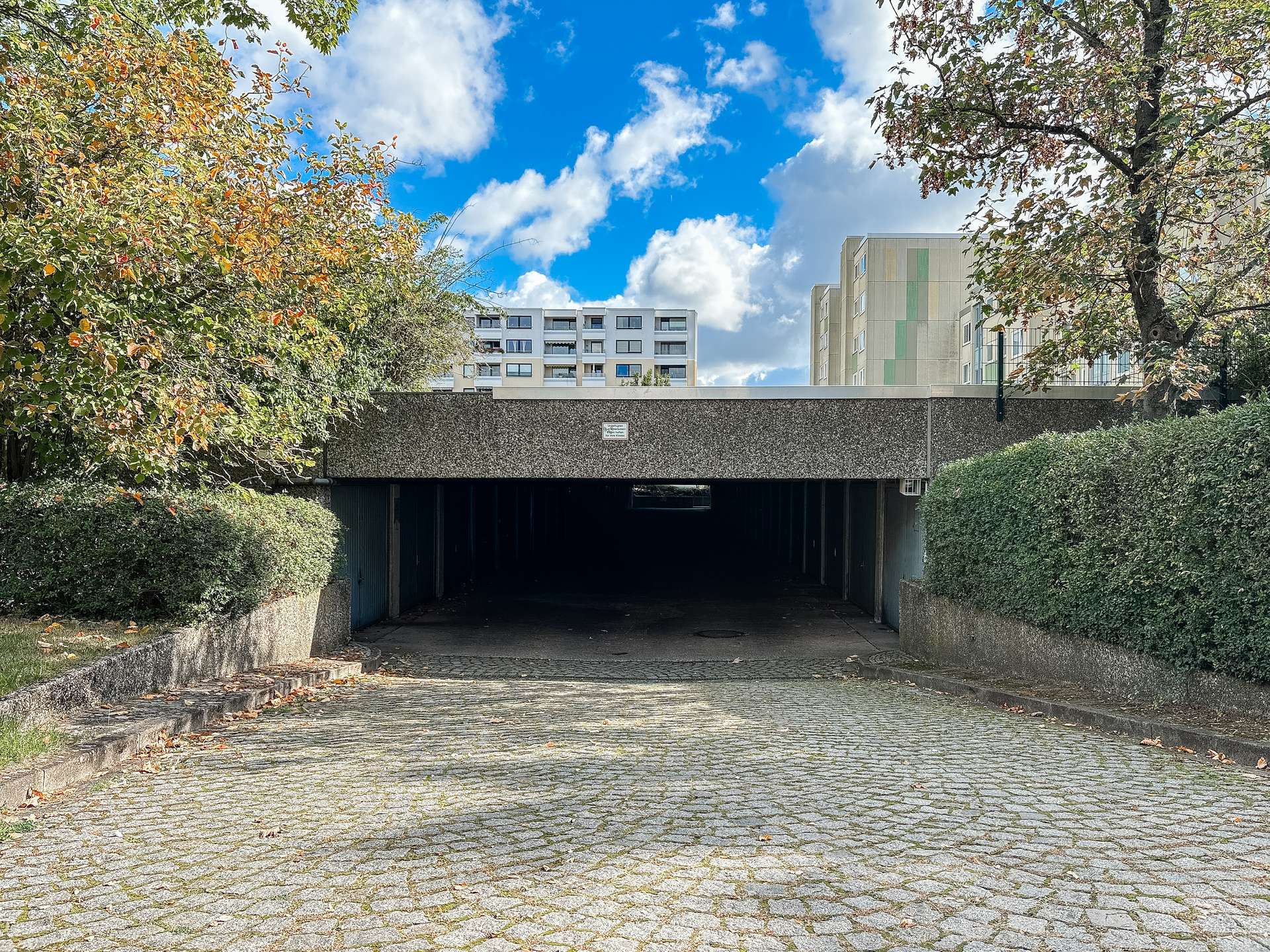 Garageneinfahrt Außenansicht