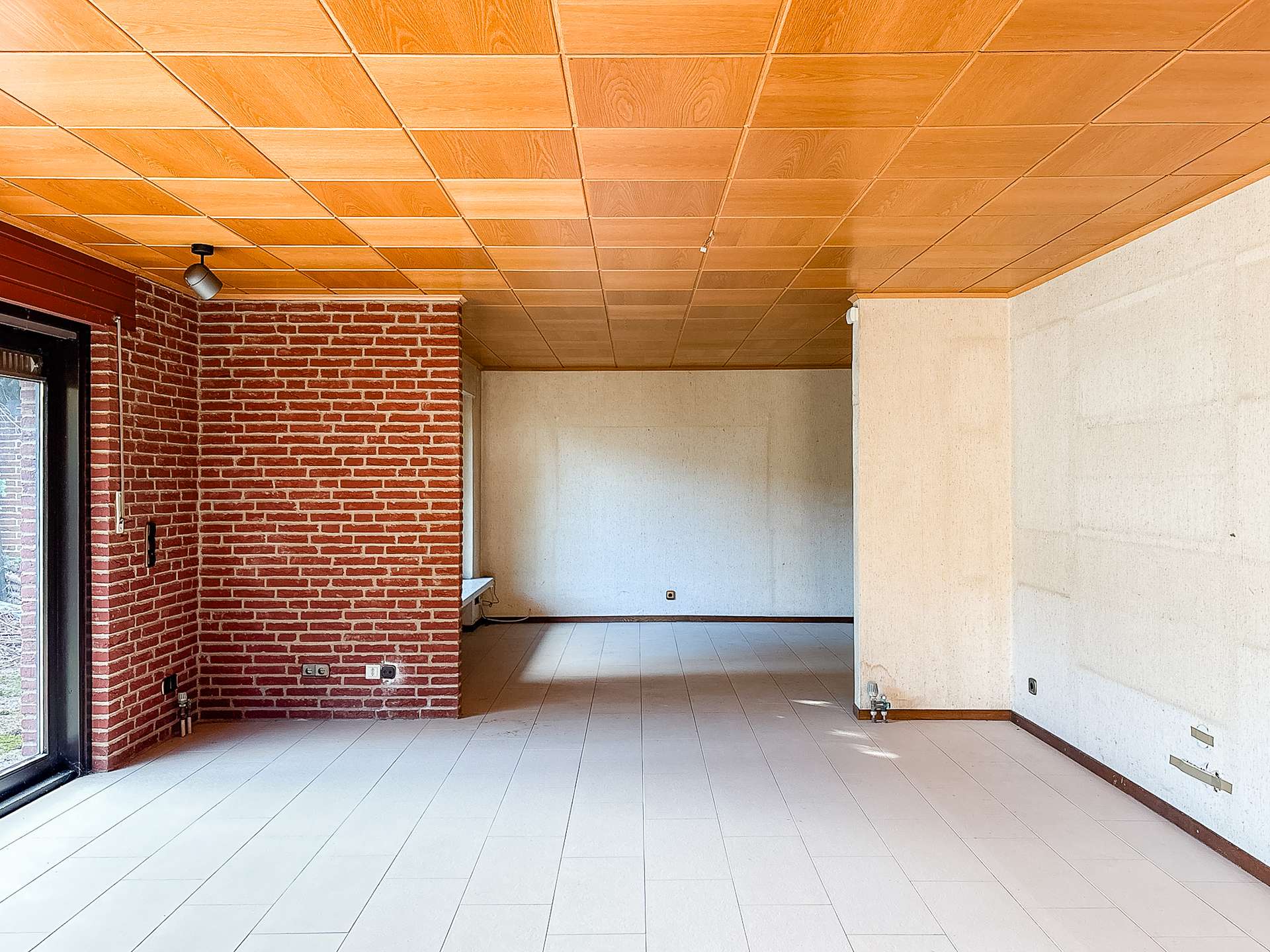 Wohnzimmer Blickrichtung Büro